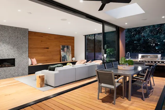Luxury 5-Bedroom Waterfront Mansion in Tarabya - premium bathroom area